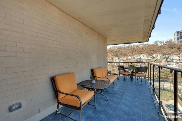 1203 River Road 8B, Edgewater, NJ 07020