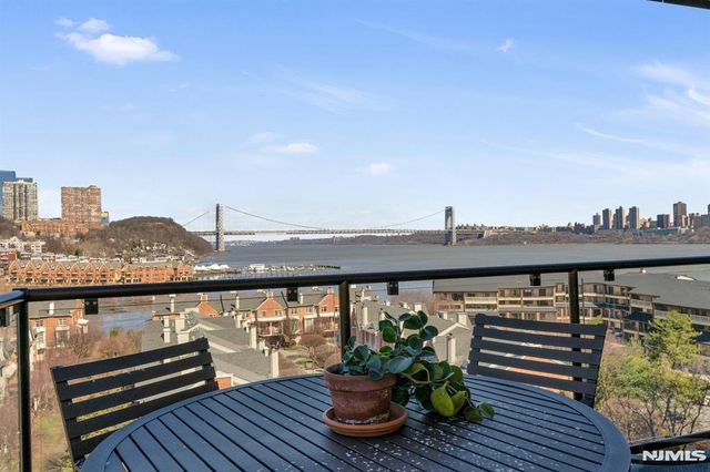 1203 River Road 8B, Edgewater, NJ 07020