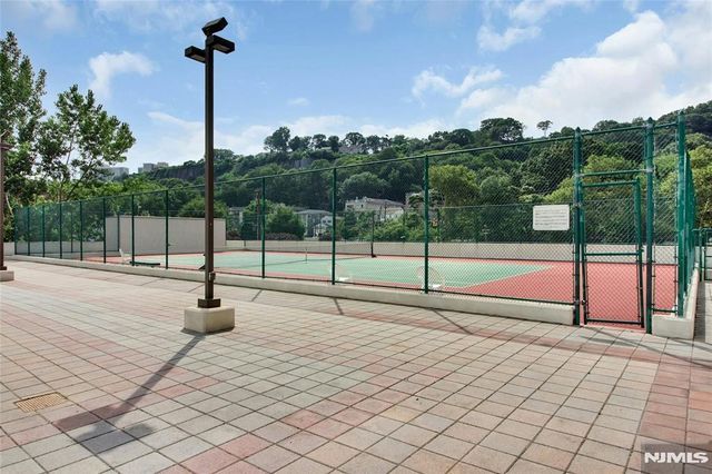 1203 River Road 8B, Edgewater, NJ 07020