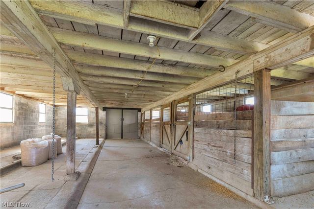 16236 Old State Road, Middlefield, OH 44062