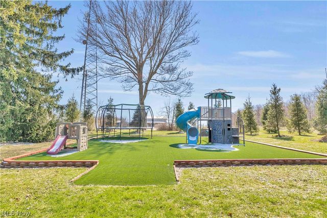 16236 Old State Road, Middlefield, OH 44062