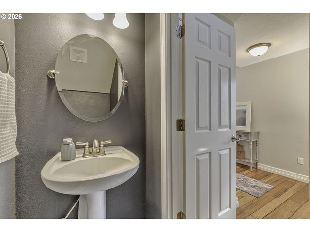 2519 FORGE Dr, Forest Grove, OR 97116
