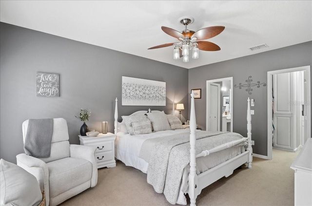 2082 MESIC HAMMOCK WAY, Venice, FL 34292