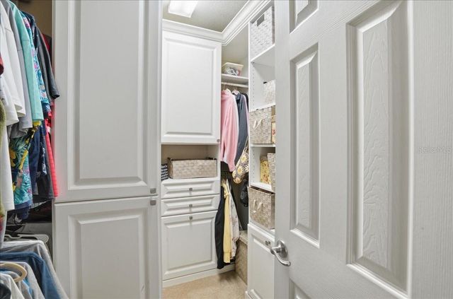 2082 MESIC HAMMOCK WAY, Venice, FL 34292