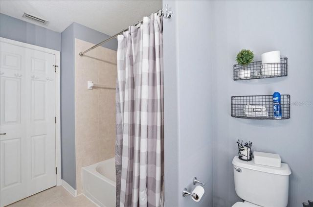 2082 MESIC HAMMOCK WAY, Venice, FL 34292