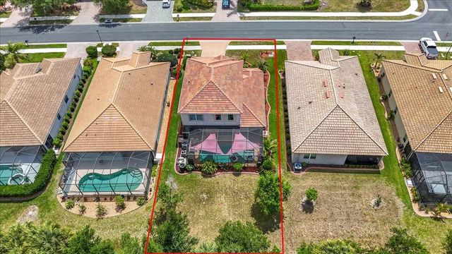 2082 MESIC HAMMOCK WAY, Venice, FL 34292