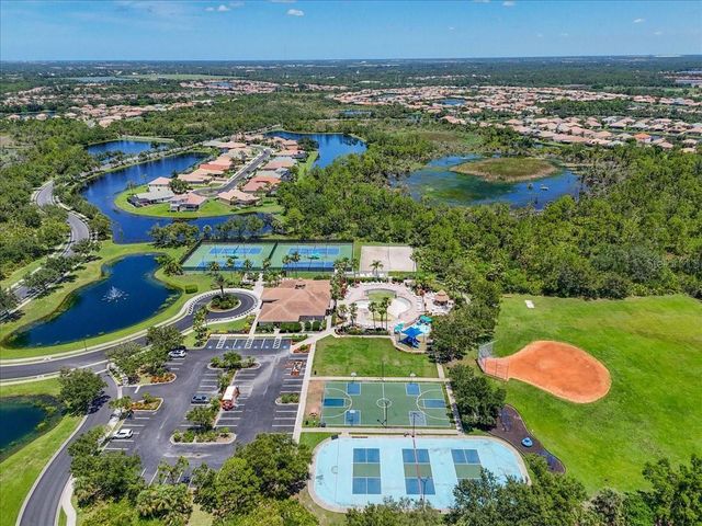 2082 MESIC HAMMOCK WAY, Venice, FL 34292