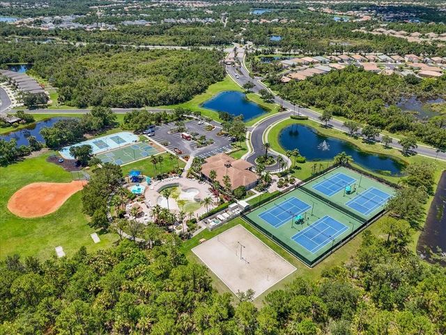 2082 MESIC HAMMOCK WAY, Venice, FL 34292