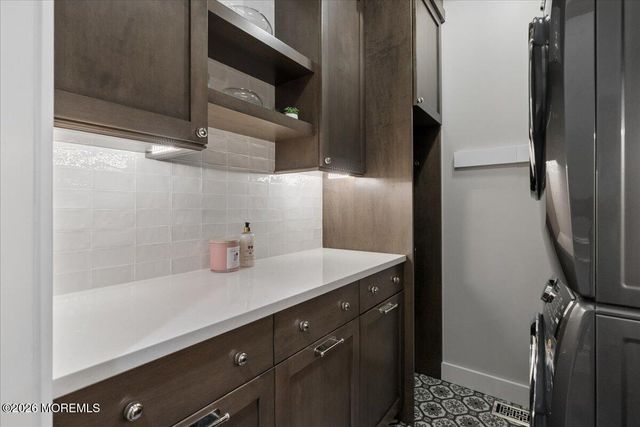 4 Liberty Lane, Perrineville, NJ 08535