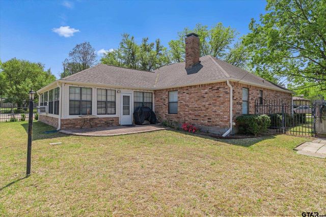 114 Granada Square, Canton, TX 75103