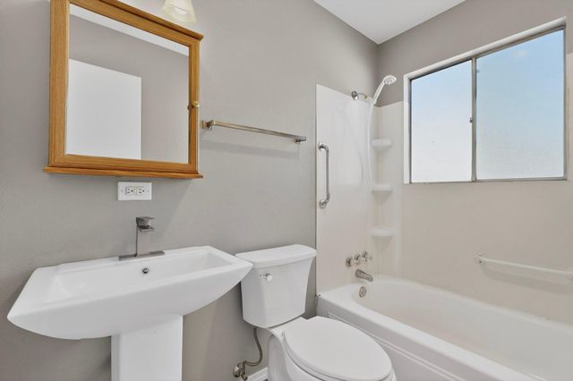 1625 Towner Avenue NW, Albuquerque, NM 87104