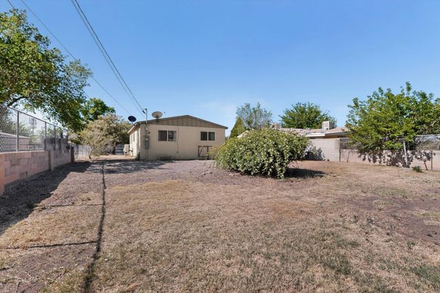 1625 Towner Avenue NW, Albuquerque, NM 87104
