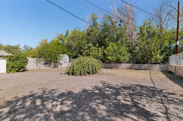 1625 Towner Avenue NW, Albuquerque, NM 87104