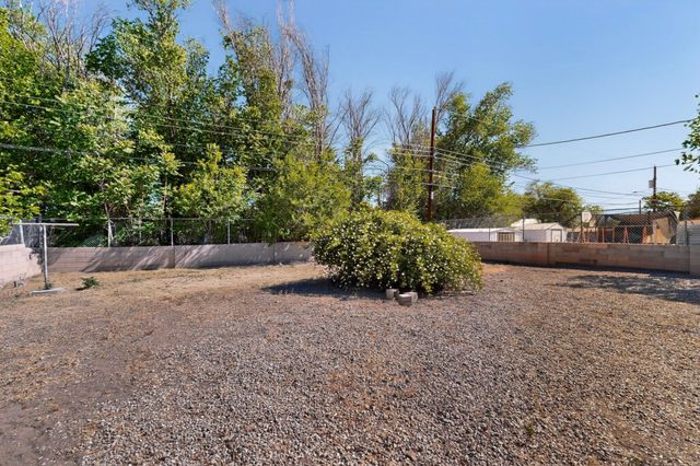 1625 Towner Avenue NW, Albuquerque, NM 87104