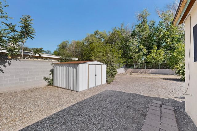 1625 Towner Avenue NW, Albuquerque, NM 87104