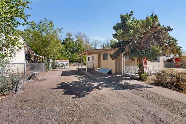 1625 Towner Avenue NW, Albuquerque, NM 87104