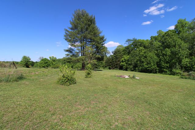 125 Boots Marie Boulevard, Eubank, KY 42567