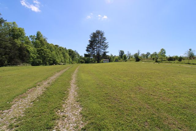 125 Boots Marie Boulevard, Eubank, KY 42567