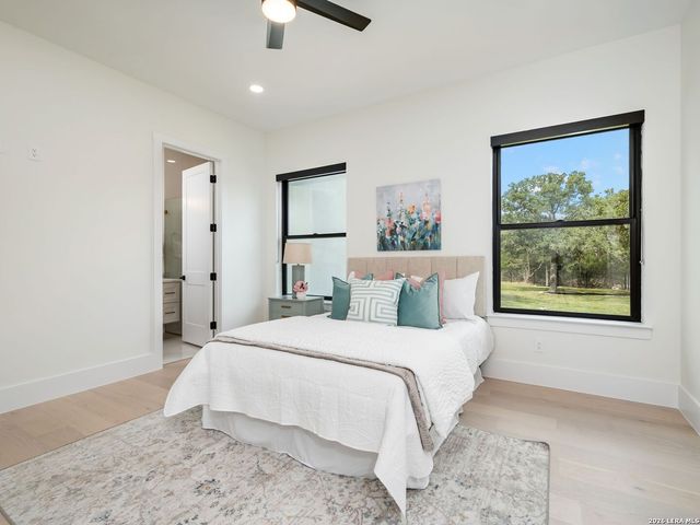 59 RANCH HEIGHTS, Fair Oaks Ranch, TX 78015