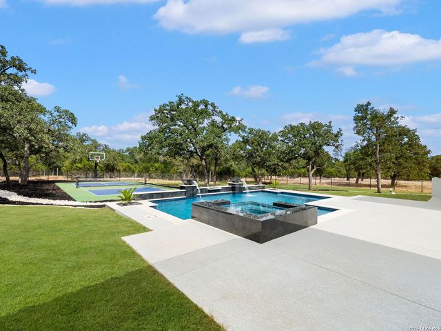 59 RANCH HEIGHTS, Fair Oaks Ranch, TX 78015