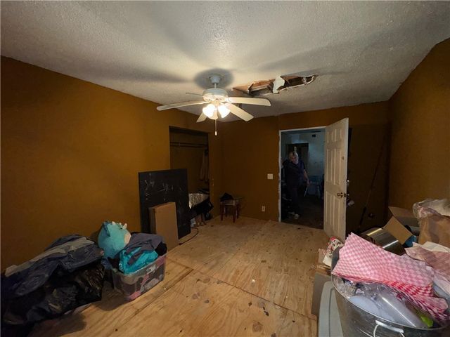 122 5th St W, Alice, TX 78332