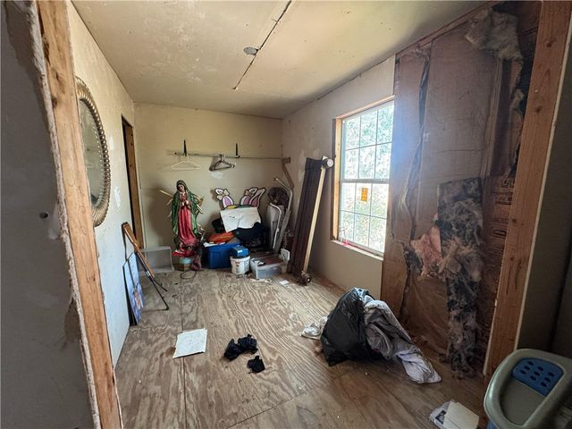 122 5th St W, Alice, TX 78332