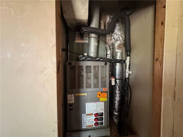 122 5th St W, Alice, TX 78332