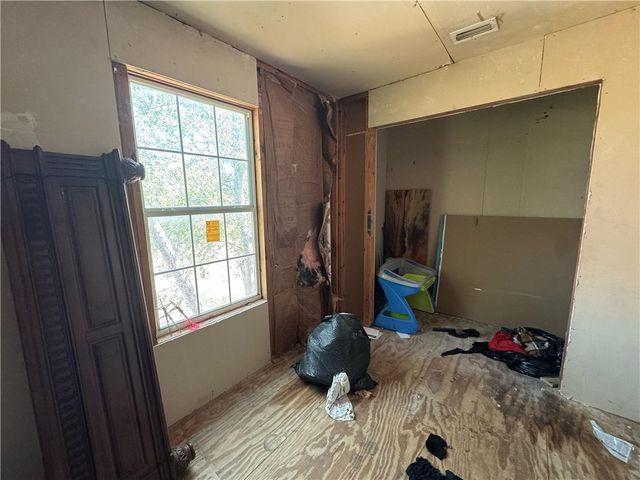 122 5th St W, Alice, TX 78332