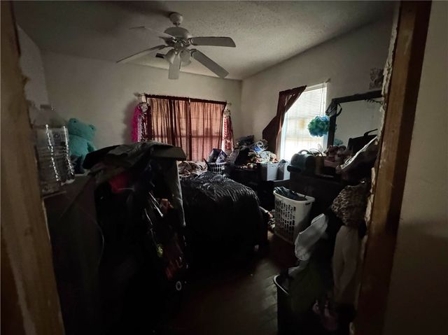 122 5th St W, Alice, TX 78332