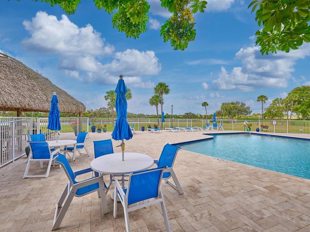336 Golfview Road 605, North Palm Beach, FL 33408
