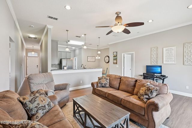 1684 HOLLOW GLEN Drive, Middleburg, FL 32068