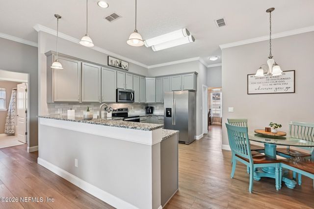 1684 HOLLOW GLEN Drive, Middleburg, FL 32068