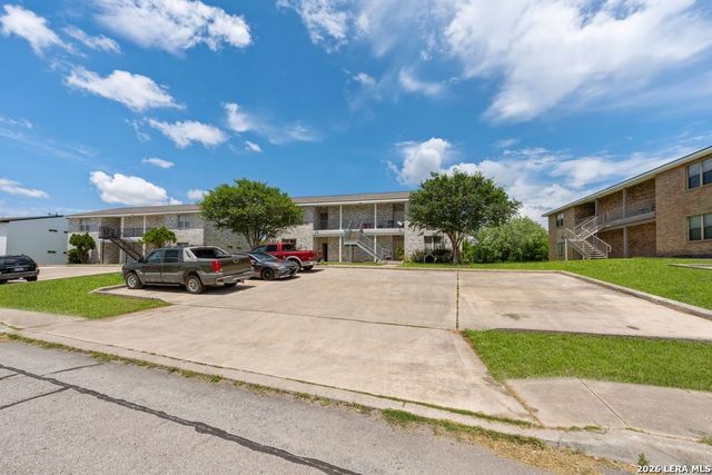 518 Dukeway Apt 3, Universal City, TX 78148