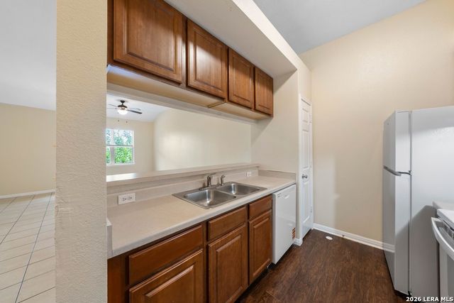 518 Dukeway Apt 3, Universal City, TX 78148
