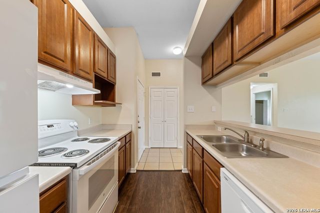 518 Dukeway Apt 3, Universal City, TX 78148