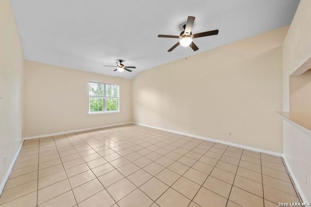 518 Dukeway Apt 3, Universal City, TX 78148