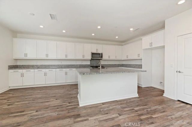 13893 La Pradera Way, Eastvale, CA 92880