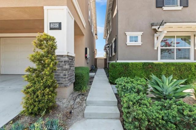 13893 La Pradera Way, Eastvale, CA 92880