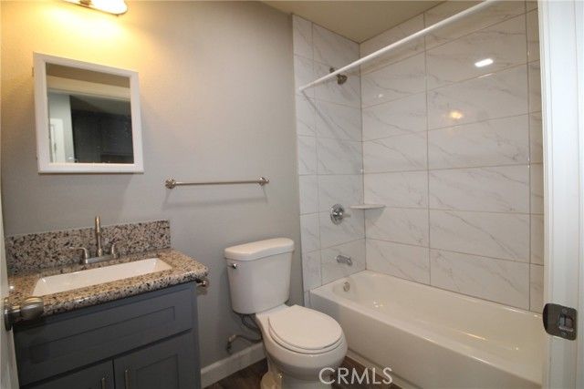 4986 Southern Avenue E, South Gate, CA 90280