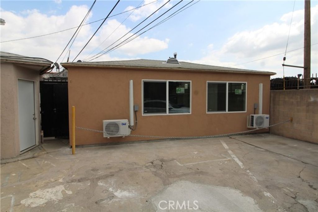 4986 Southern Avenue E, South Gate, CA 90280