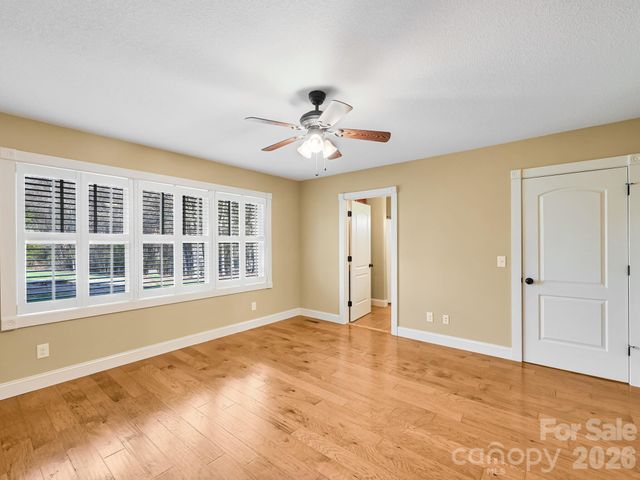 199 Macedonia Road, Asheville, NC 28804