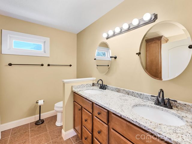 199 Macedonia Road, Asheville, NC 28804