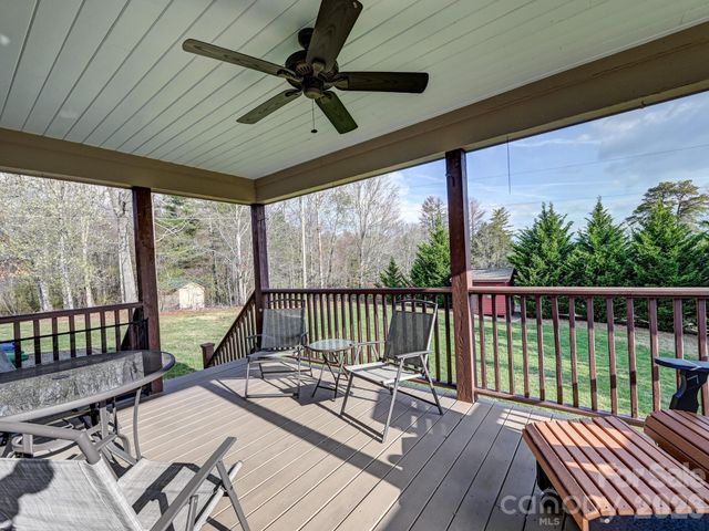 199 Macedonia Road, Asheville, NC 28804