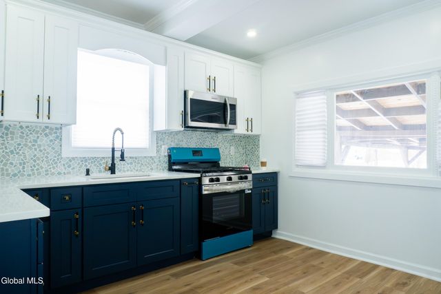 126 Manchester Road, Schenectady, NY 12304