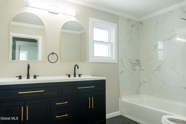 126 Manchester Road, Schenectady, NY 12304