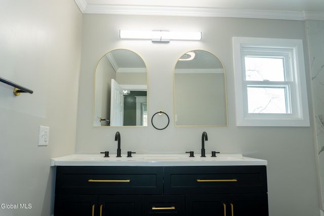 126 Manchester Road, Schenectady, NY 12304