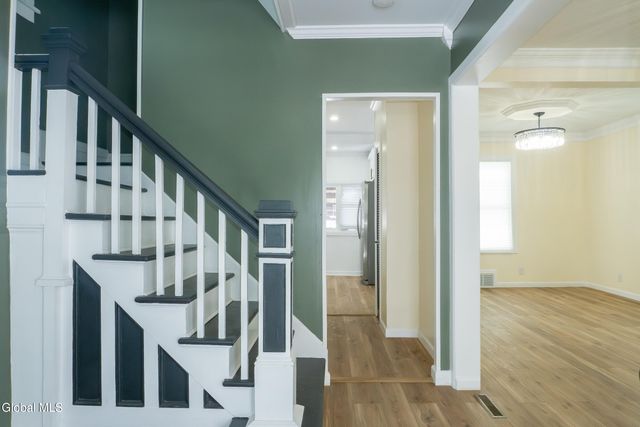 126 Manchester Road, Schenectady, NY 12304