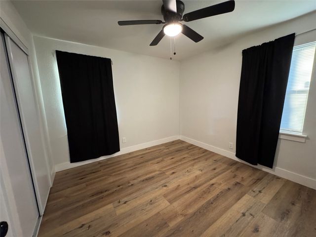 413 SW 14th Street, Grand Prairie, TX 75051