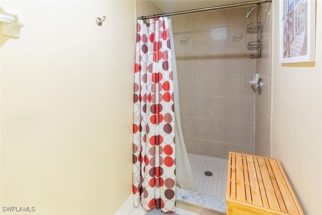 1100 Eastham WAY A-105, Naples, FL 34104