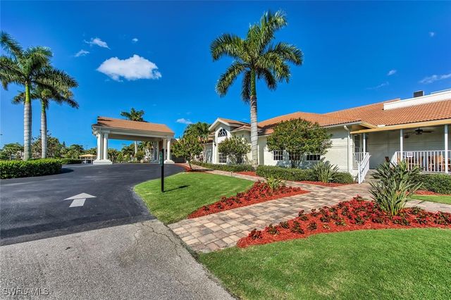 1100 Eastham WAY A-105, Naples, FL 34104